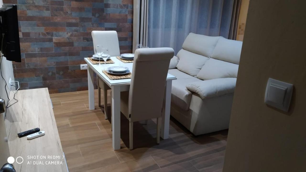 Apto Reformado Lägenhet Baena Exteriör bild